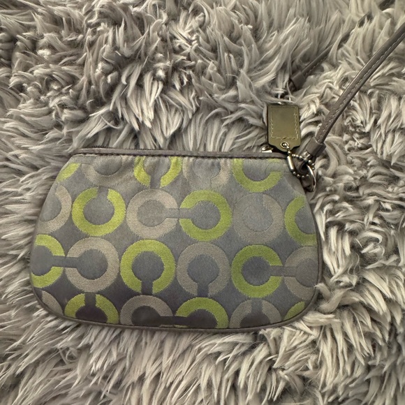 Coach - Picture 5 of 5